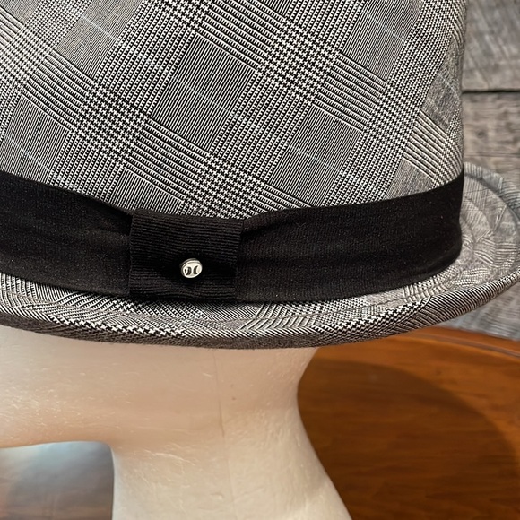 Hurley dress hat - Picture 2 of 5